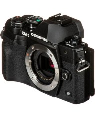 OFERTA OLYMPUS E-M10 MARKIV + 14-150MM NEGRA