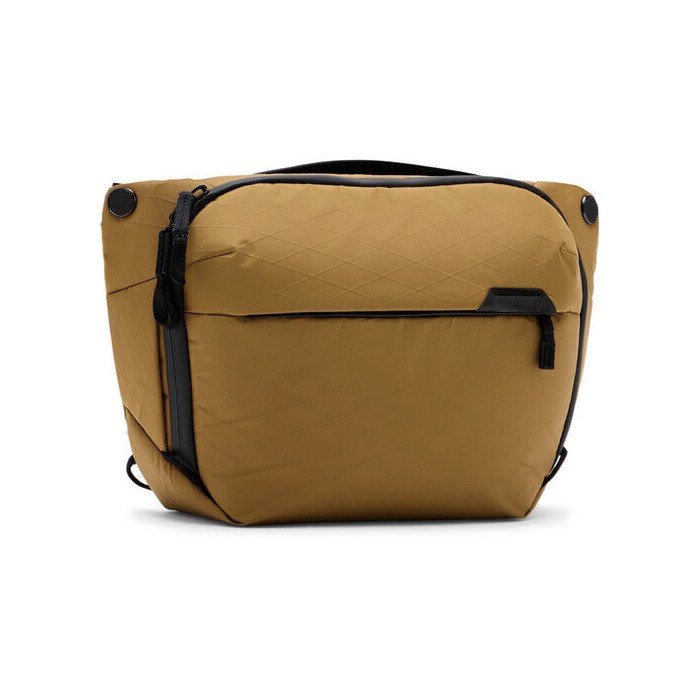 PEAK DESIGN EVERYDAY SLING DE 6 LITROS Y 2 LITROS COLOR COYOTE MOCHILA PEAK DESIGN EVERYDAY SLING DE 6 LITROS Y 2 LITROS COLOR COYOTE MOCHILA