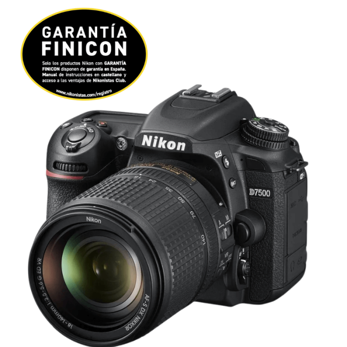 Nikon D7500 DSLR con 18-140mm %separator% %shop-name%