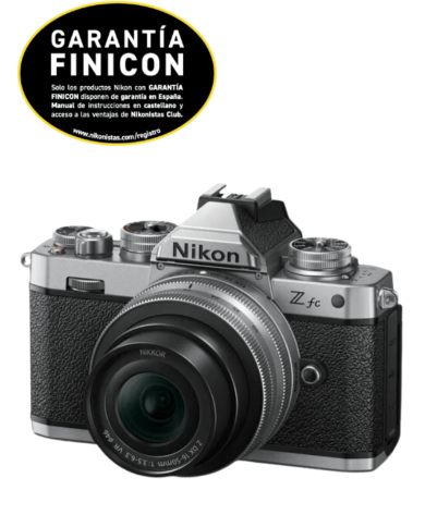 NIKON Z FC + 16-50MM F3.5-5.6 DX VR CÁMARA MIRRORLESS (PLATA)
