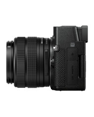 Perfil del kit OM SYSTEM PEN en negro con el objetivo zoom M.Zuiko 14-42mm III acoplado
